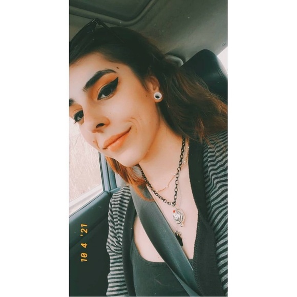 Meet your Posher, Serenity - Picture 4 of 6